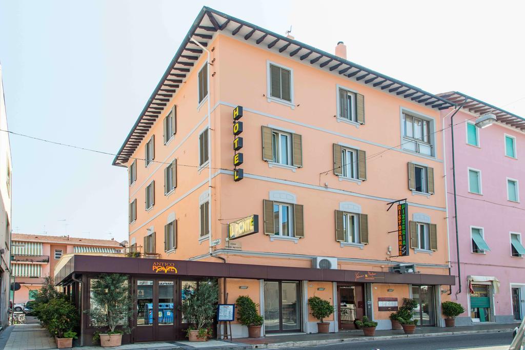 Hotel Il Ponte Чечина Екстер'єр фото