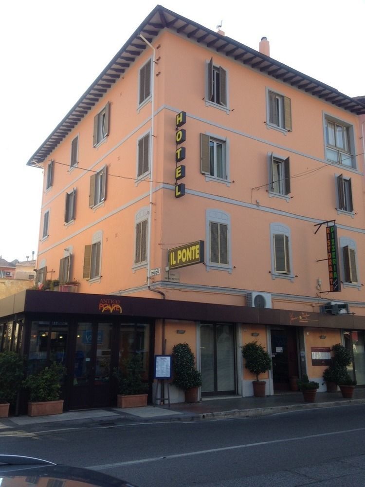 Hotel Il Ponte Чечина Екстер'єр фото